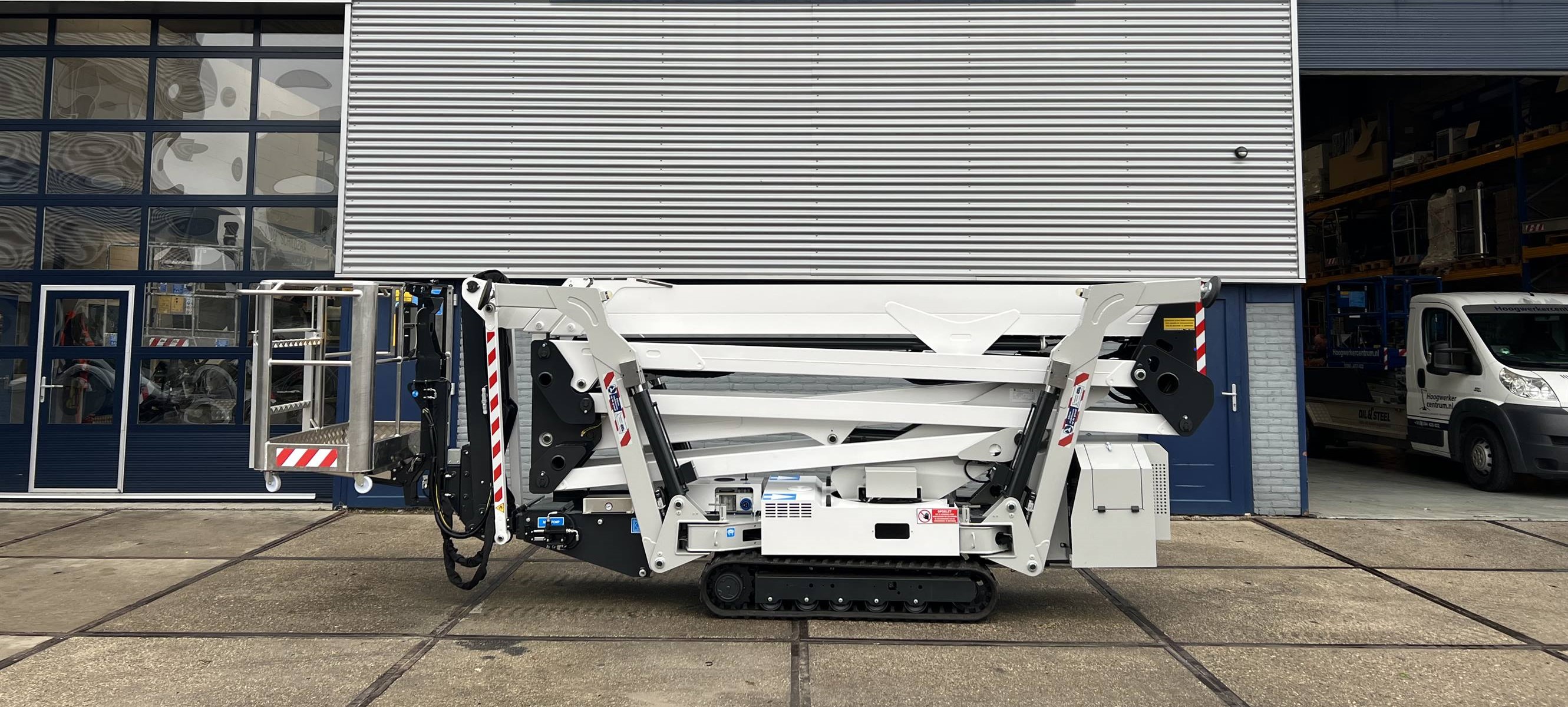 Compact 23